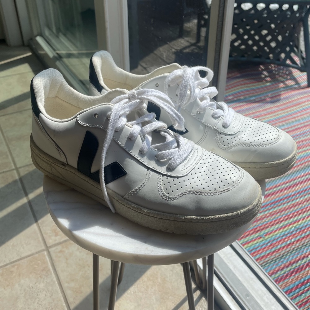Veja V-10 Sneakers